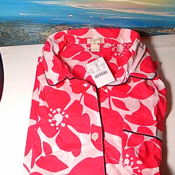 J. Crew Tops - J crew  size xs color pink